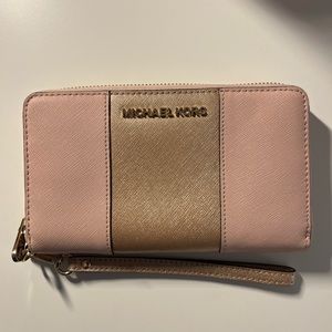 Michael Kors Wristlet